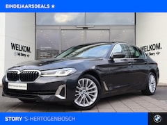 BMW 5-serie - 520i High Executive Luxury Line Automaat / Trekhaak / Laserlight / Comfortstoelen / Live C