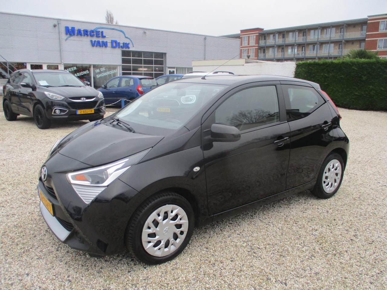 Toyota Aygo - 1.0 VVT-i x-play limited 1.0 VVT-i x-play limited - AutoWereld.nl