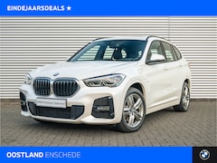 BMW X1 - xDrive25e High Executive M Sport Automaat / Panoramadak / Sportstoelen / LED / Head-Up / H