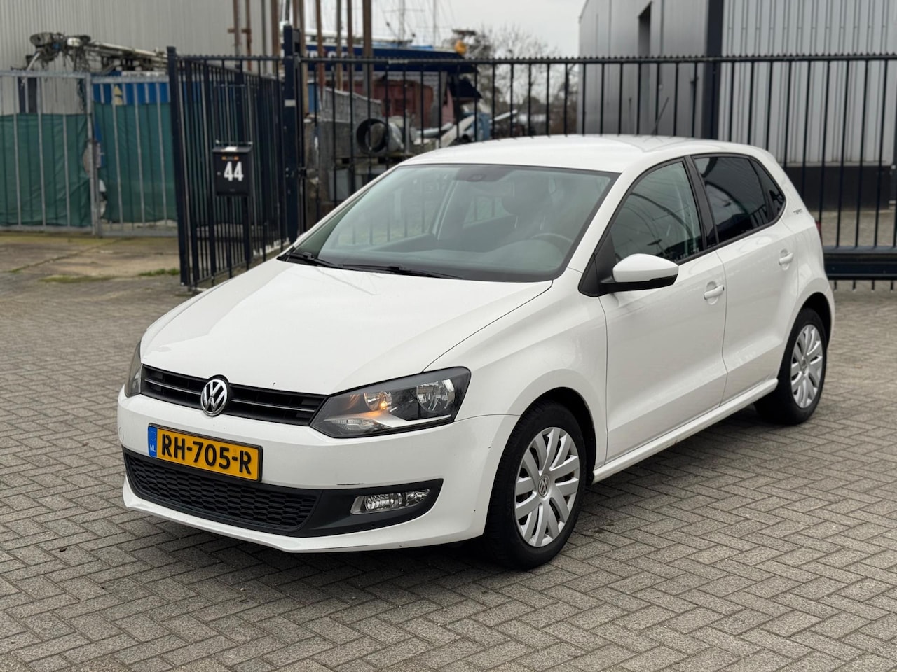Volkswagen Polo - 1.2 Easyline Navi Airco 5 Deurs Stoel Verwarming - AutoWereld.nl