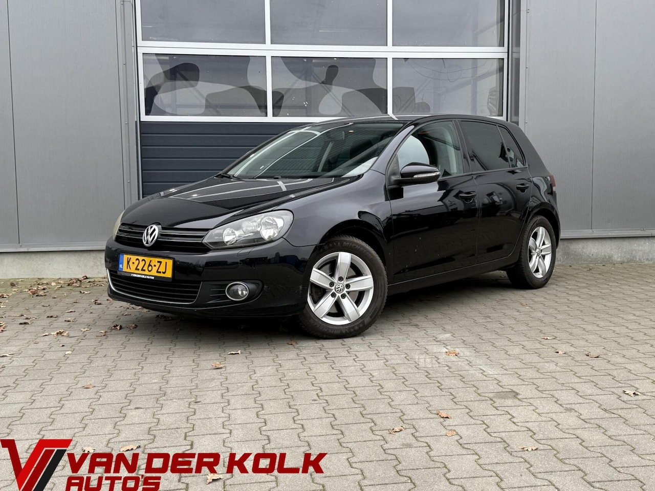 Volkswagen Golf - 1.4 TSI Comfortline | Navigatie | Climate | Sensoren | Lichtmetaal - AutoWereld.nl