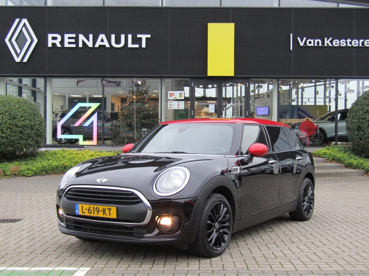 MINI Clubman - 1.5 102pk Aut One Peper Business Plus / Navigatie / Stoelverwarming - AutoWereld.nl