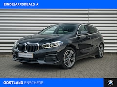 BMW 1-serie - 118i Sport Line Automaat / Sportstoelen / LED / Airconditioning / Cruise Control / PDC / L