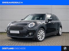 MINI Clubman - Cooper Classic Automaat / Achteruitrijcamera / LED / Stuurverwarming / Comfortstoelen / Cr