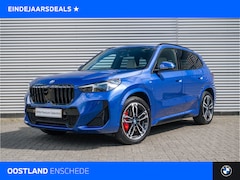 BMW X1 - xDrive25e M Sport Automaat / Panoramadak / Sportstoelen / M Adaptief onderstel / Comfort A