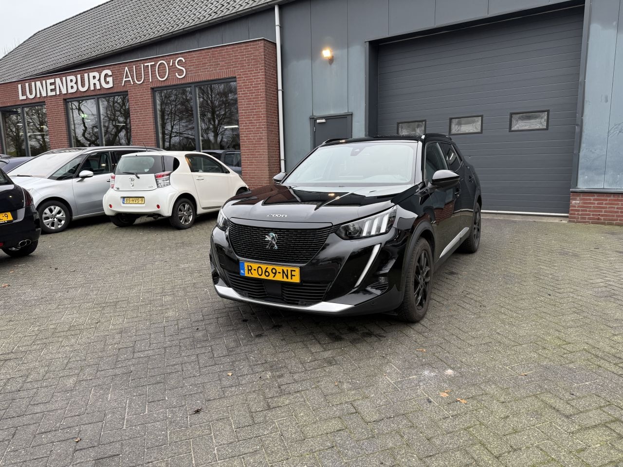 Peugeot e-2008 - EV GT 50 kWh PANORAMADAK (SUV 5-dr.) 12769 EX BTW - AutoWereld.nl