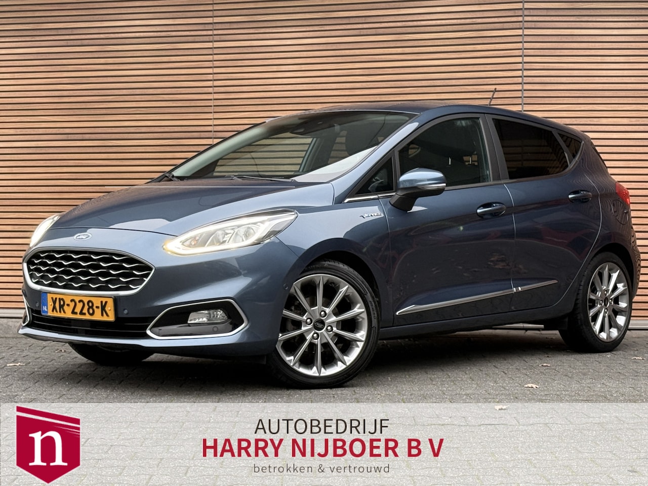 Ford Fiesta - 1.0 EcoBoost Vignale Leer / Camera / Clima / Stoel en Stuur Verwarming - AutoWereld.nl
