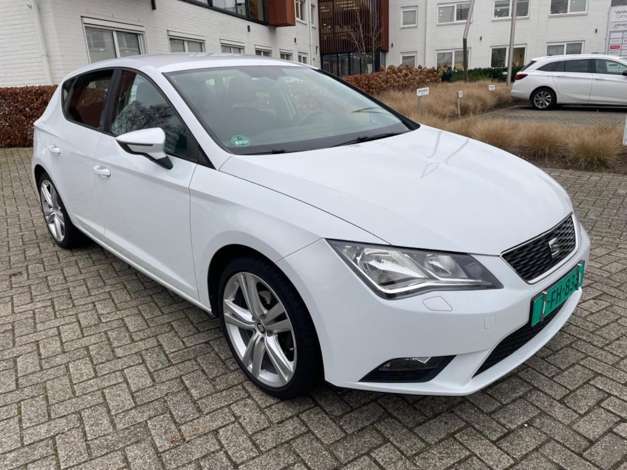 SEAT Leon - 1.4 TSI Style 6-bak Cruise control 122pk - AutoWereld.nl