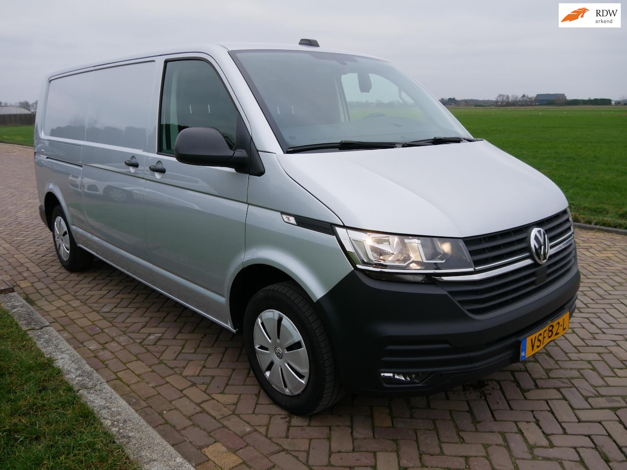 Volkswagen Transporter - 2.0 TDI L2H1 110kW Comfortline AC ** 13499 EX BTW ** ** 2022 ** - AutoWereld.nl