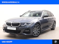 BMW 3-serie Touring - 330i High Executive M Sport Automaat / Panoramadak / Sportstoelen / Achteruitrijcamera / L