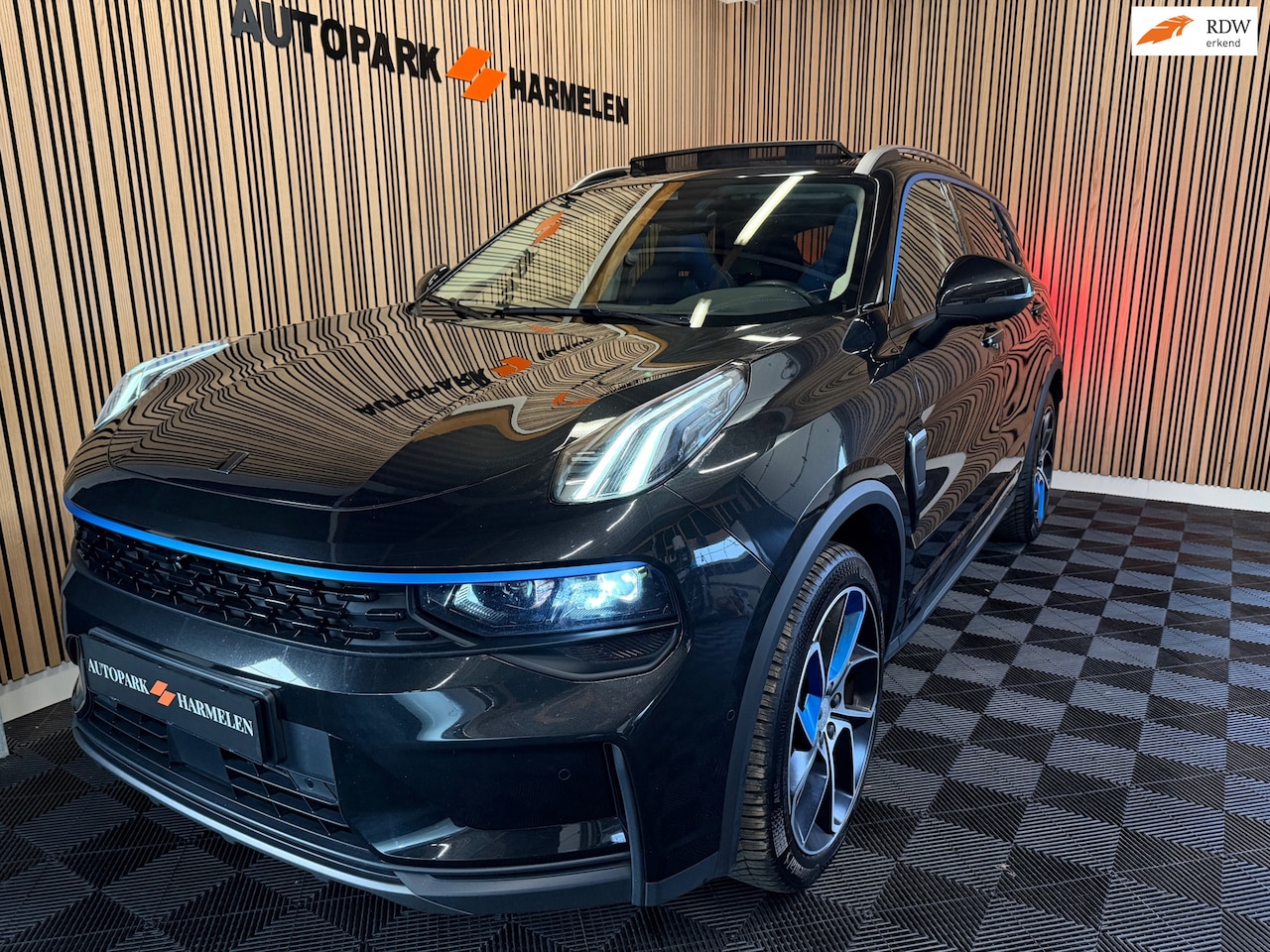 Lynk & Co 01 - 1.5 PHEV 261 PK Pano 360 Camera Carplay VOL - AutoWereld.nl