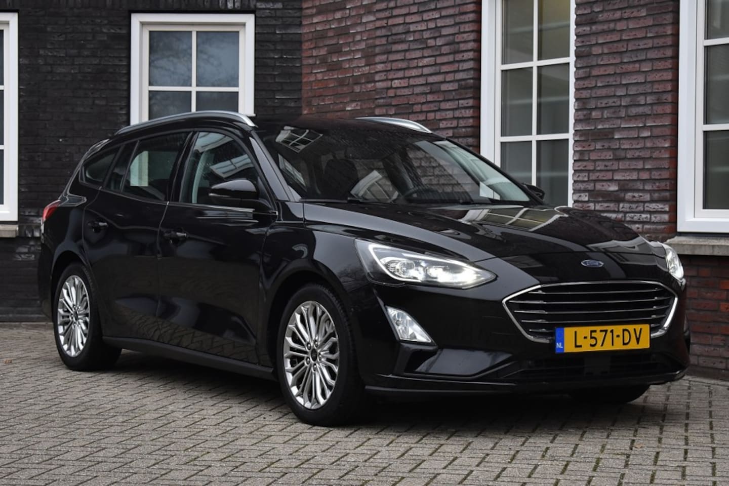 Ford Focus Wagon - 1.0 EcoBoost Hybrid Titanium X Business 1.0 EcoBoost Hybrid Titanium X Business - AutoWereld.nl