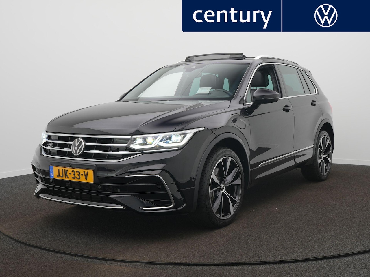 Volkswagen Tiguan - 1.4 TSI eHybrid R-Line Business+ l Panoramadak l Zwenkbare trekhaak l 360 Camera - AutoWereld.nl