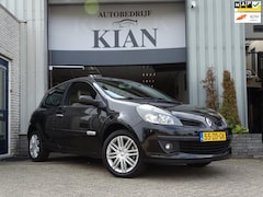 Renault Clio - 2.0-16V Initiale