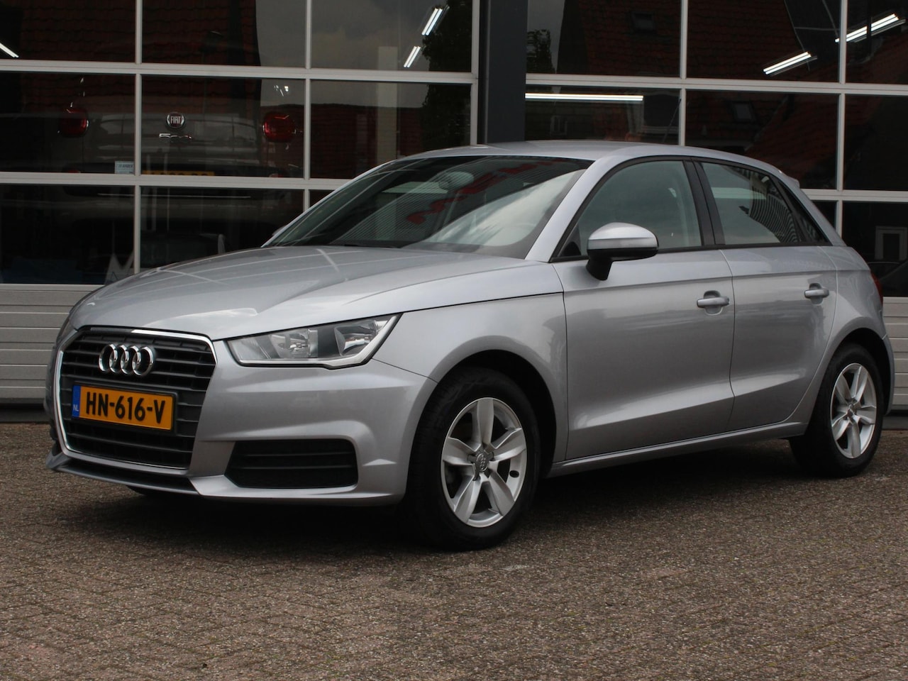 Audi A1 Sportback - 1.0 TFSI Pro Line /Apple & Android carplay/Navigatie/Cruise/Bluetooth/Airco (MET GARANTIE* - AutoWereld.nl