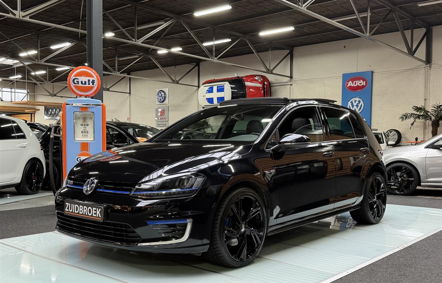 Volkswagen Golf - GTE Vol opties!! Pano!! DSG!! Leer!! clima!! Navi!! Cruise!! - AutoWereld.nl