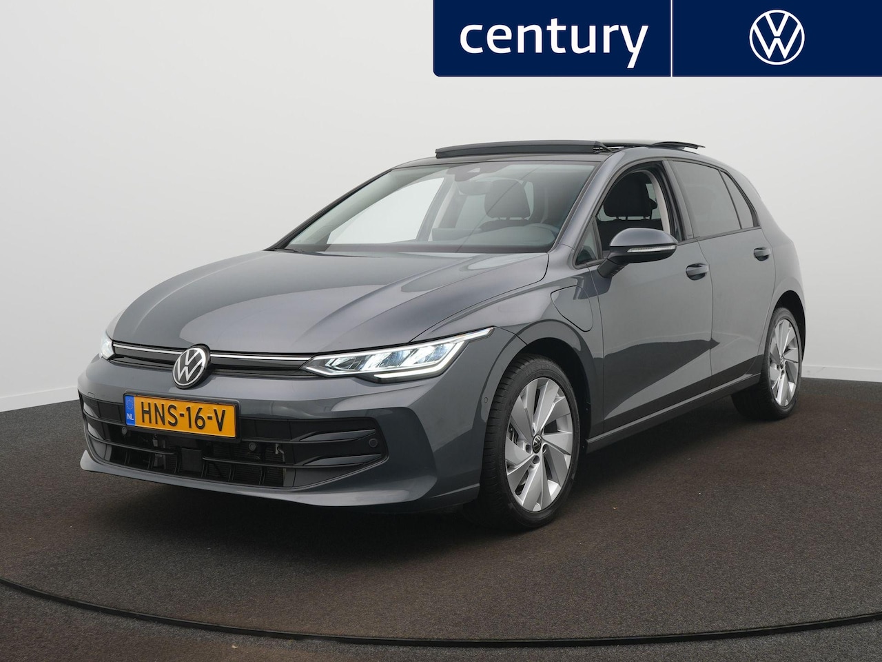 Volkswagen Golf - 1.5 eHybrid Life Edition l Panoramadak l Camera l Clima | - AutoWereld.nl