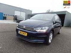Volkswagen Touran - 1.5 TSI Comfortline 7 PERS TREKHAAK OPTIE'S AUTOMAAT 2021