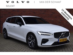 Volvo V60 - B4 211PK Plus Dark | Trekhaak | H&K Audio | Sportstoelen