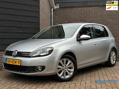 Volkswagen Golf - 1.2 TSI Highline BlueMotion | Trekhaak | Xenon | Navi | PDC | Cruise | Led