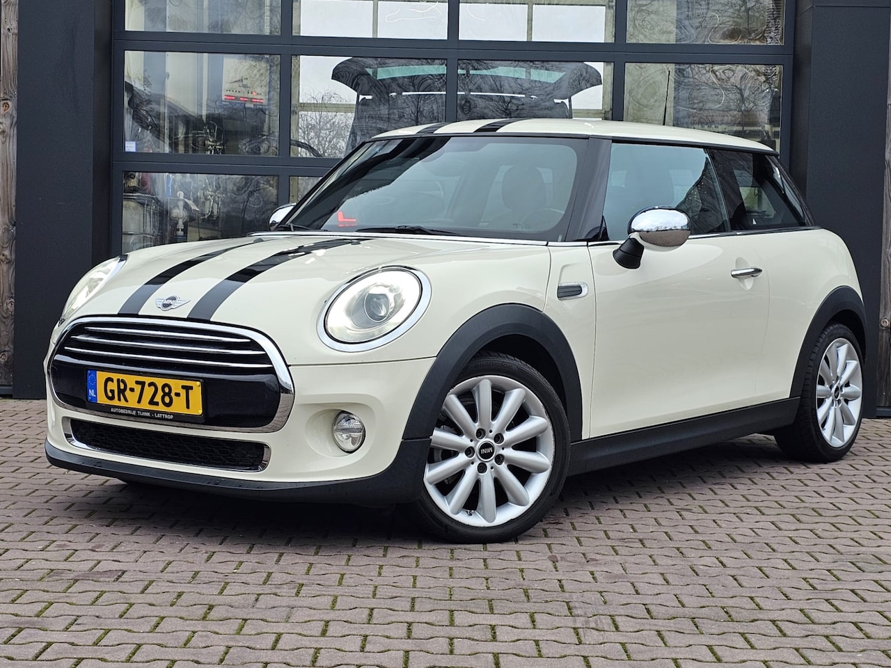 MINI Cooper - Mini 1.5 Business | Automaat | LED | Airco | Cruise | Navi | PDC | LMV | - AutoWereld.nl