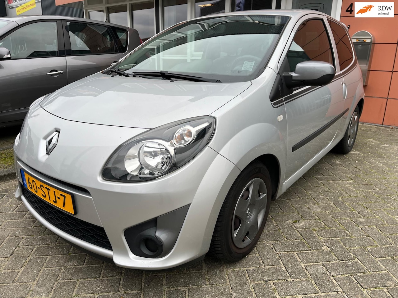Renault Twingo - 1.2-16V Collection 1.2-16V Collection - AutoWereld.nl