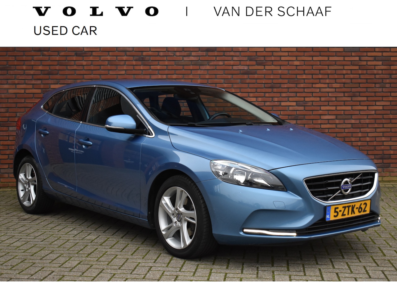 Volvo V40 - T2 120PK Momentum | Trekhaak | Cruise control | Led dag rijverlichting - AutoWereld.nl