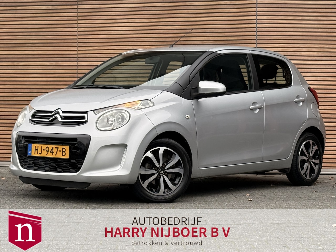 Citroën C1 - 1.2 PureTech Shine Lm Velgen / Camera / Clima / Telefoon - AutoWereld.nl