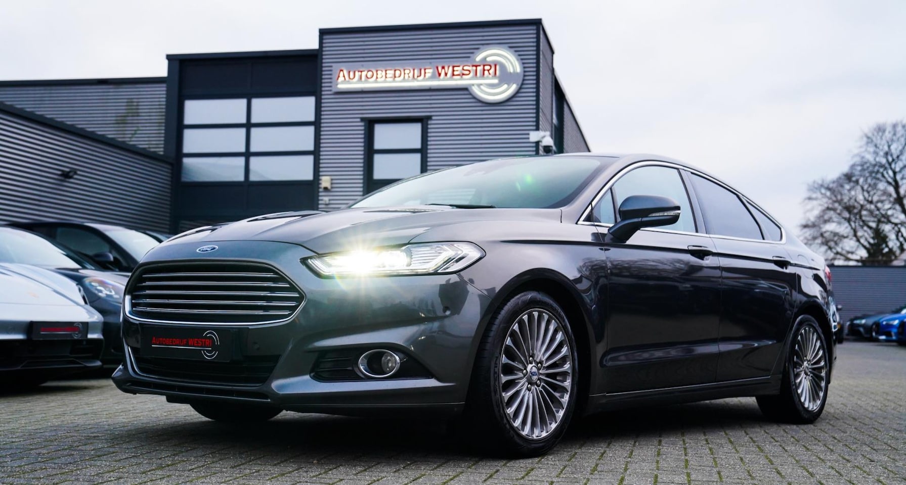 Ford Mondeo - 1.5 TDCi Titanium | Leder | Keyless| Bluetooth | Camera | Sfeerverlichting - AutoWereld.nl