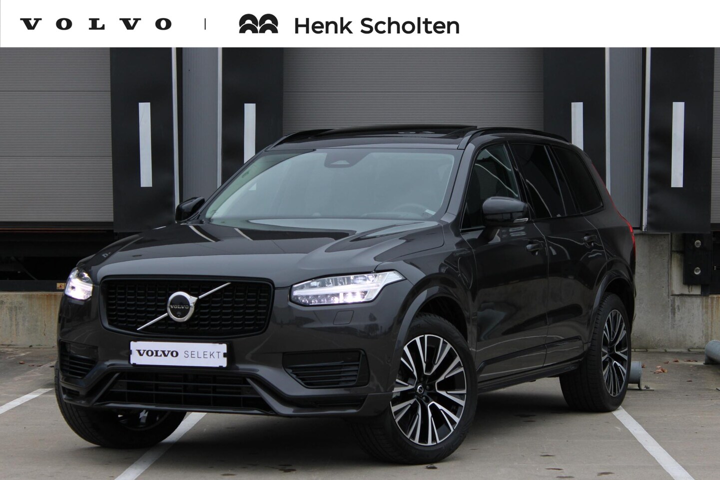 Volvo XC90 - Plug-in hybrid AWD Ultra Dark | Verwarmde, Geventileerde en Masserende Voorstoelen | Lucht - AutoWereld.nl