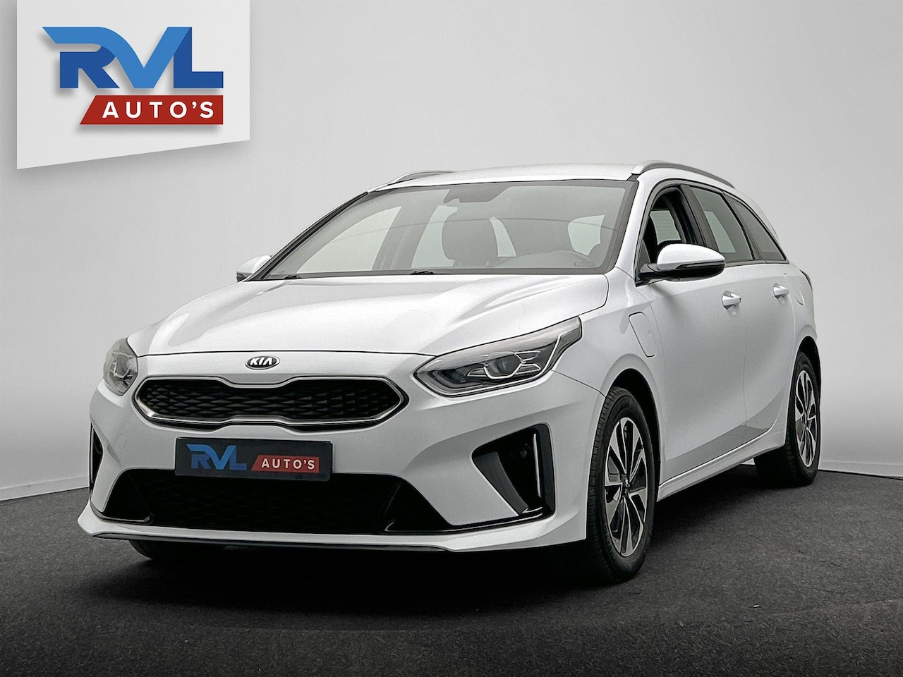 Kia Cee'd Sportswagon - Ceed 1.6 GDI PHEV DynamicPlusLine Stoel/Stuur Verwarming Lane Assist Navigatie Camera Carp - AutoWereld.nl