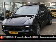 Porsche Cayenne - 3.0 E-Hybrid LUCHTVERING PANO-DAK NL-AUTO NAP