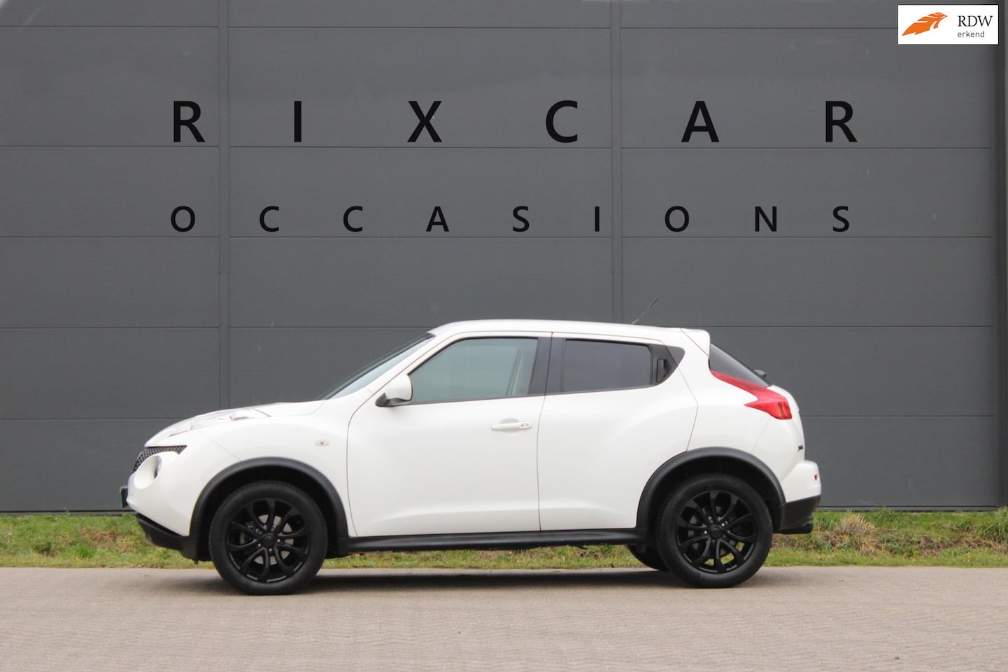 Nissan Juke - 1.6 Tekna Leder Navi Keyless Camera - AutoWereld.nl