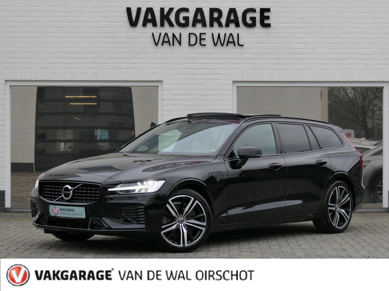 Volvo V60 - 2.0 T8 Plug-in hybrid AWD Plus Dark | 455 PK | Panoramadak | Harman/Kardon | Memory | Trek - AutoWereld.nl