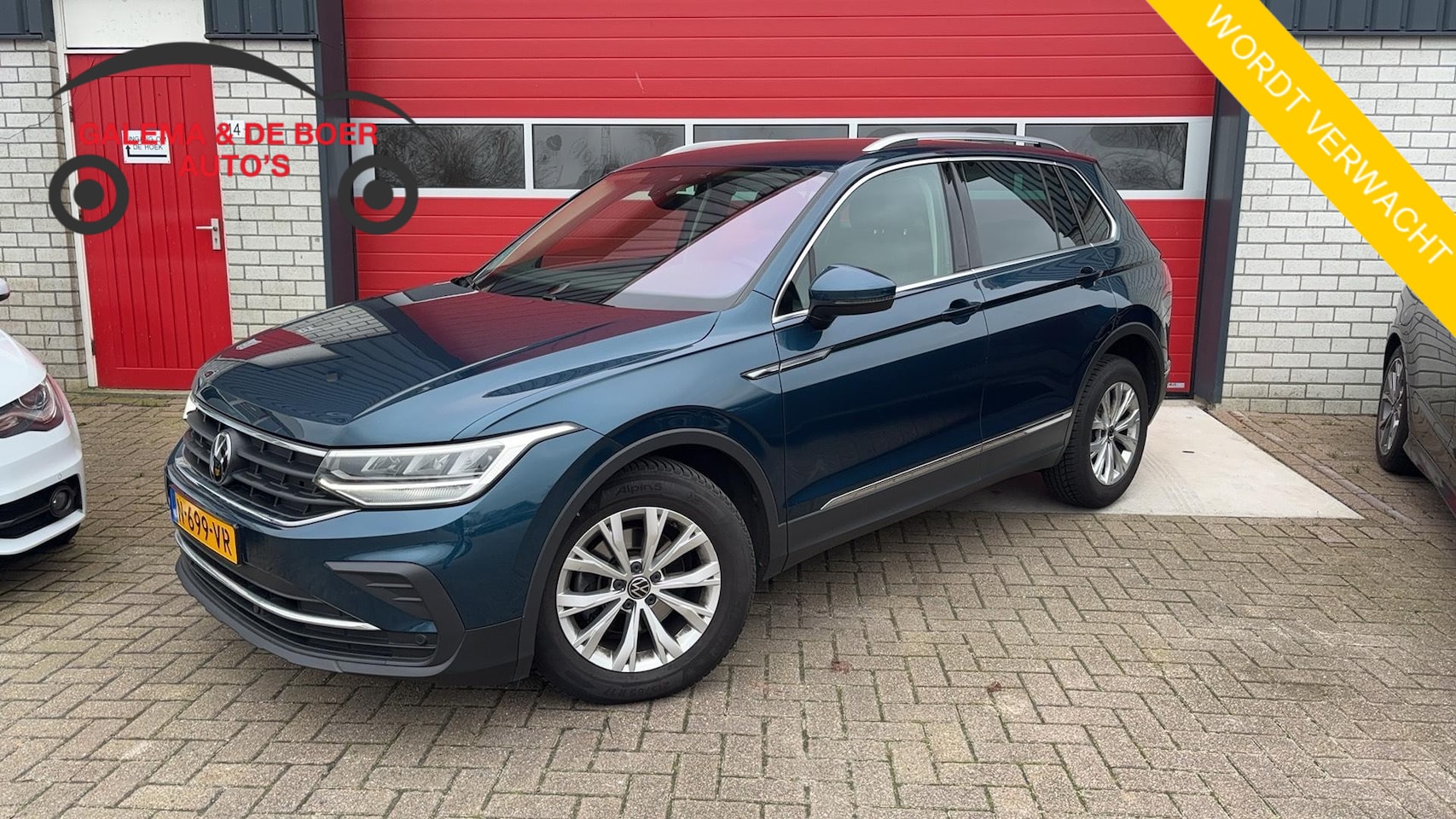 Volkswagen Tiguan - 1.5 TSI Life Business KEYLESS / FULL LED / STOELVERW / STUURVERW / NAVI / CARPLAY / CLIMA - AutoWereld.nl