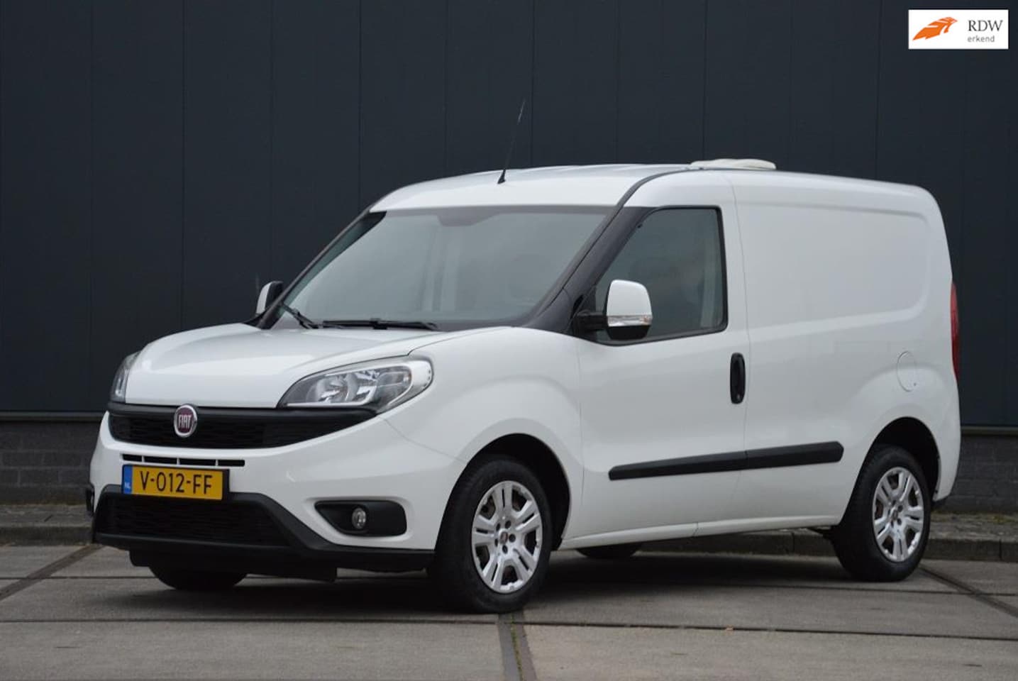 Fiat Doblò Cargo - 1.3 MJ L1H1 SX 90PK Euro 5 Airco Schuifdeur - AutoWereld.nl