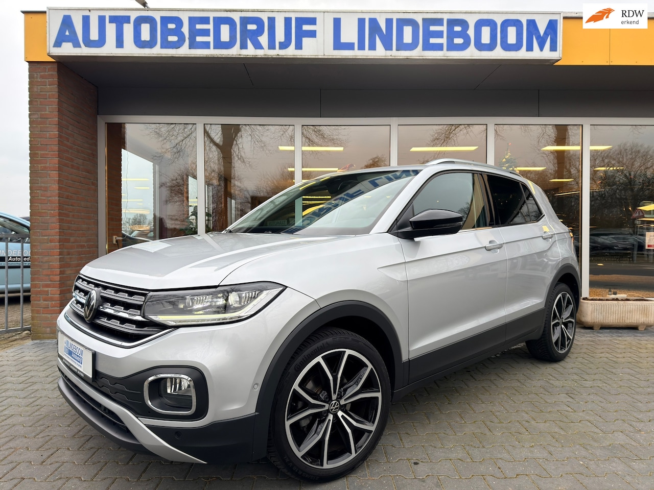 Volkswagen T-Cross - 1.0 TSI Style Acc Dodehoek detectie Automaat Camera - AutoWereld.nl