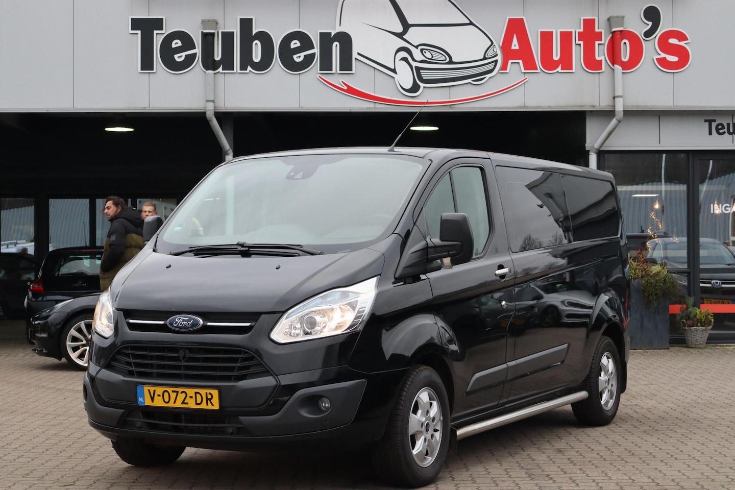 Ford Transit Custom - 290 2.2 TDCI L2H1 Trend DC 290 2.2 TDCI L2H1 Trend DC (MARGE), Navigatie, Camera, Trekhaak, Lederen interieur, Stoelv - AutoWereld.nl