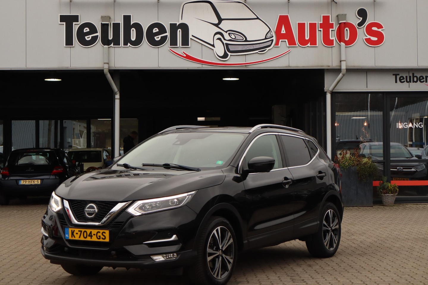 Nissan Qashqai - 1.3 DIG-T N-Connecta Panoramadak, Navigatie, Climate control, Trekhaak, 360 Camera - AutoWereld.nl