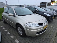 Renault Mégane - 1.6-16V Business Line automaat