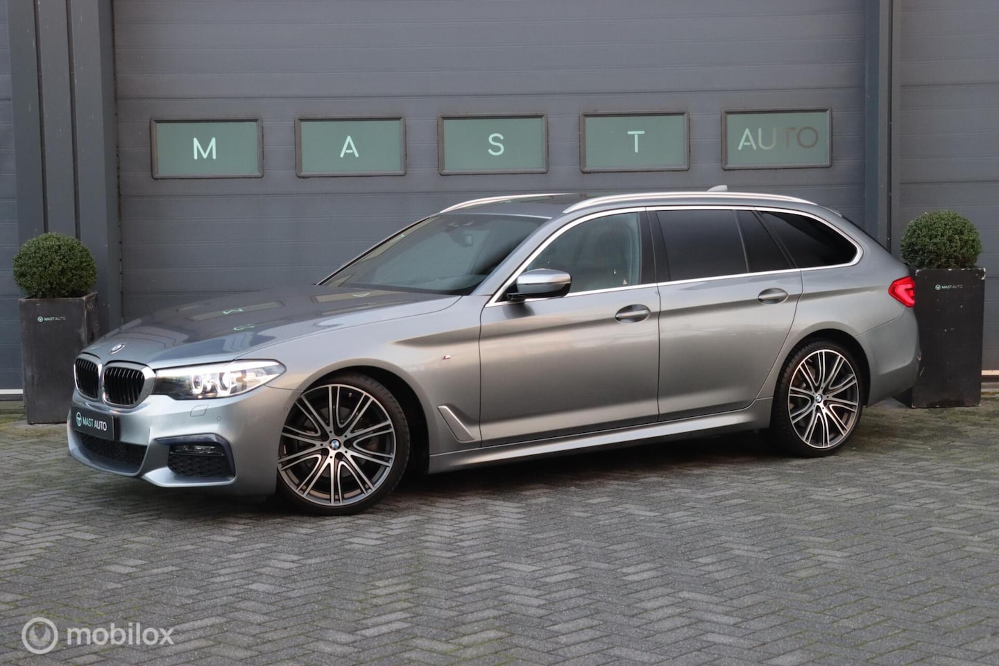 BMW 5-serie Touring - 520i High Executive M Sport 520i High Executive M-Sport - AutoWereld.nl