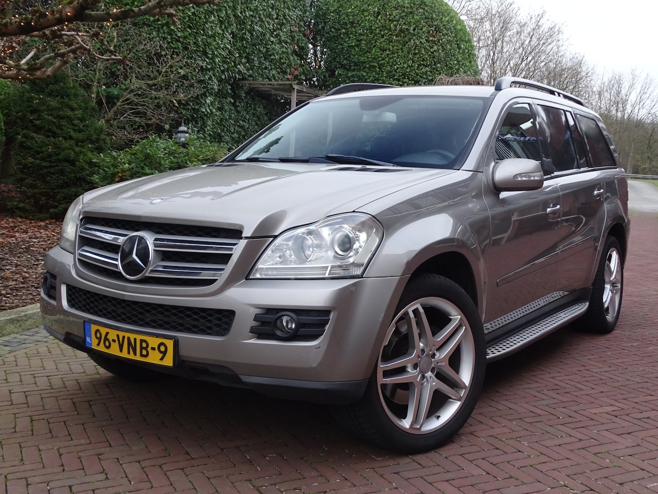 Mercedes-Benz GL-klasse - 320 grijs kenteken 1ste eig. Marge - AutoWereld.nl