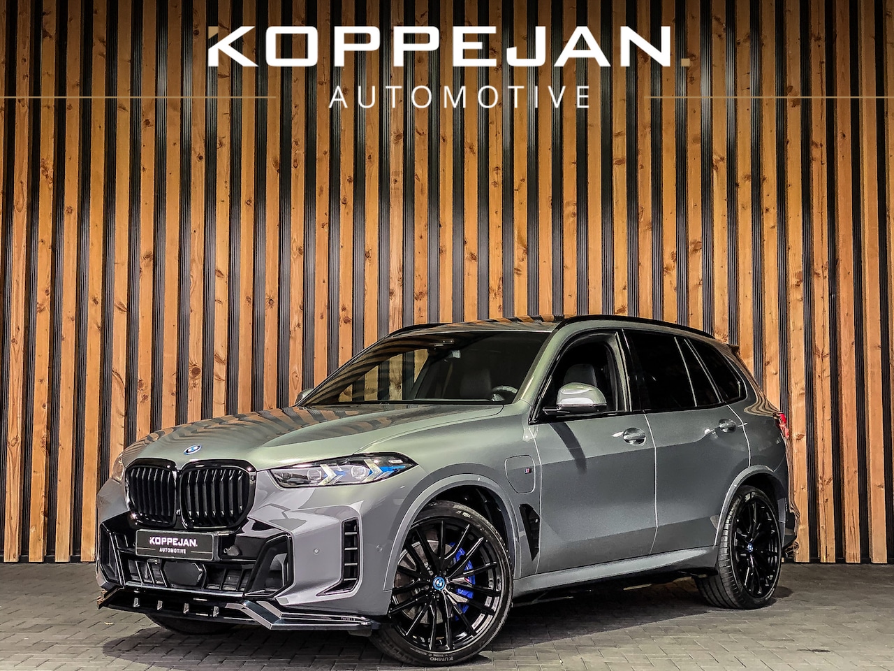 BMW X5 - xDrive50e 490PK High Executive M-Sport | SKYLOUNGE | PANO | SFEERVERLICHTING | ADAPTIVE CR - AutoWereld.nl