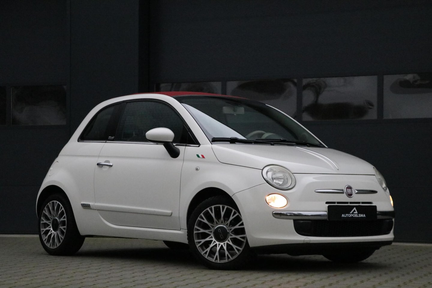 Fiat 500 - Cabrio 0.9 TwinAir Lounge Ecc Lmv Multimedia 131000KM BJ2011 - AutoWereld.nl