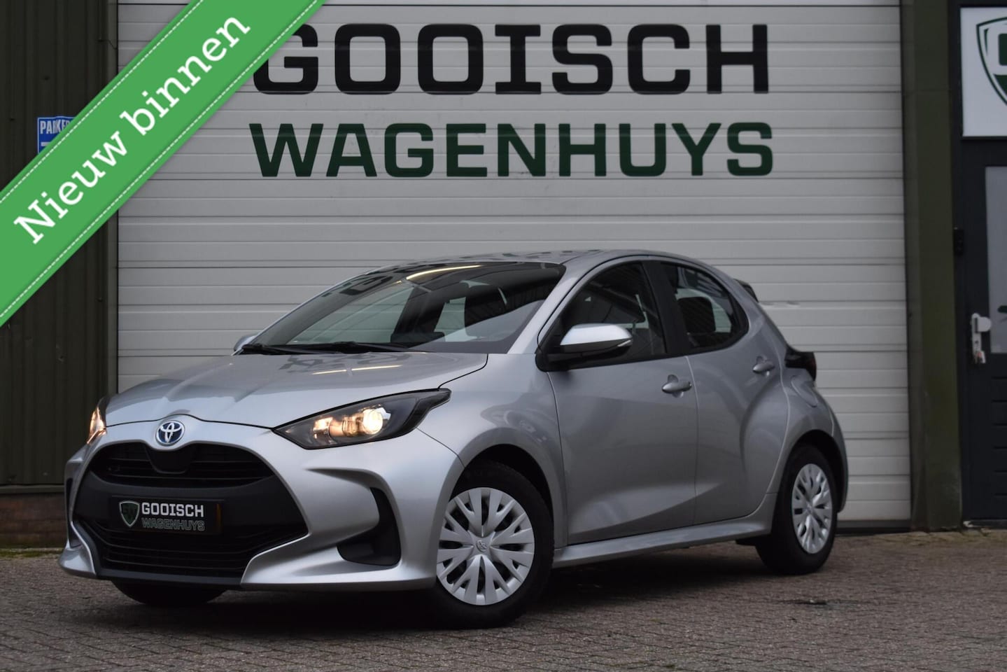 Toyota Yaris - 1.5 Hybrid Active | Carplay | Camera | Cruise Control | - AutoWereld.nl
