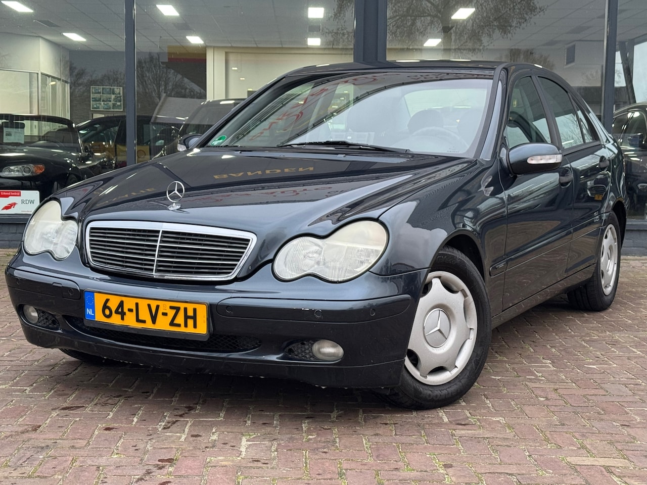 Mercedes-Benz C-klasse - 180 K. Elegance | Automaat | Carplay | Apk | Elek stoelen | Airco - AutoWereld.nl