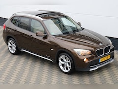 BMW X1 - SDrive18i Executive Automaat Pano Leder Airco APK
