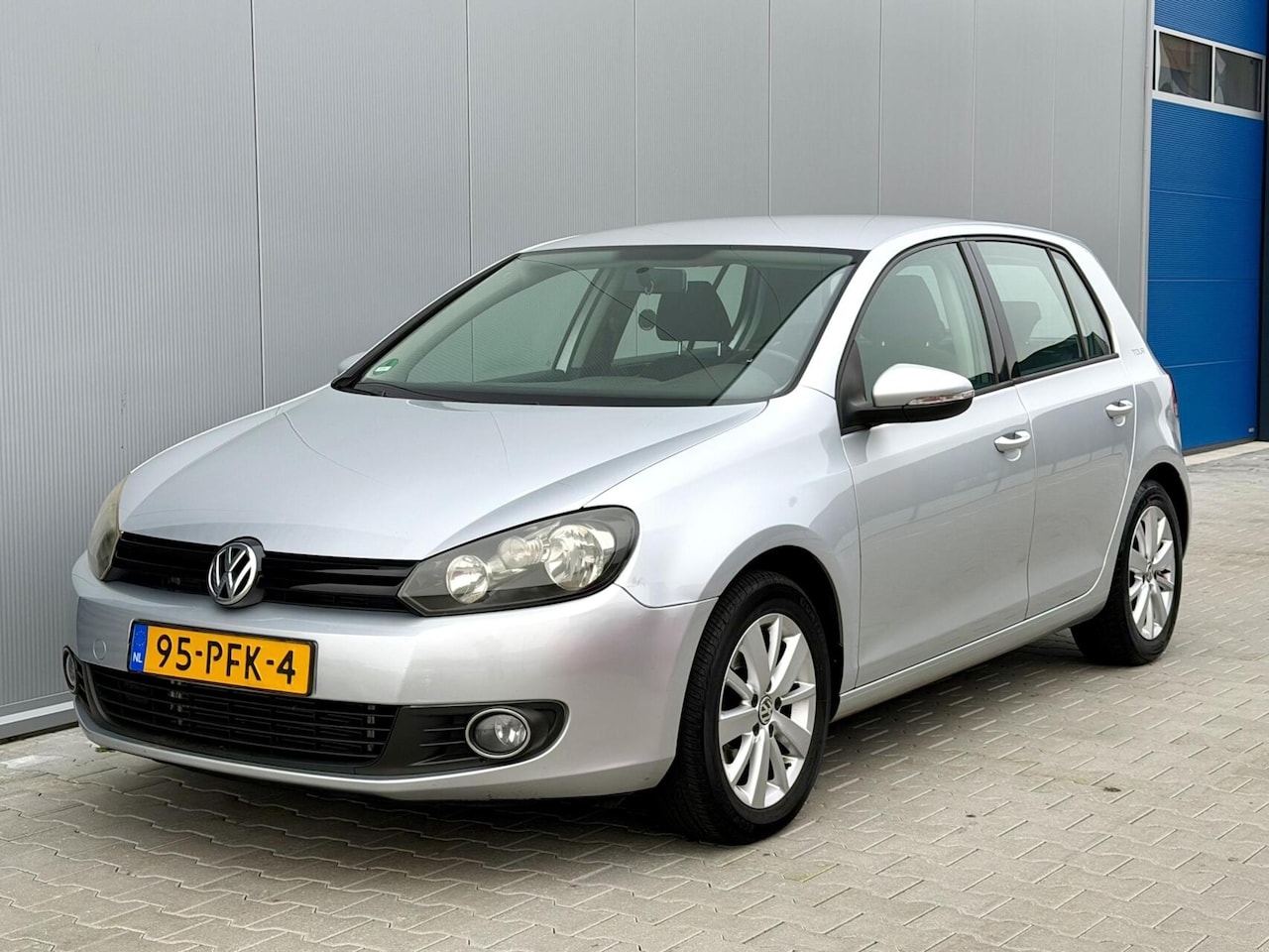 Volkswagen Golf - 1.2 TSI Highline BlueMotion 1.2 TSI Highline BlueMotion - AutoWereld.nl