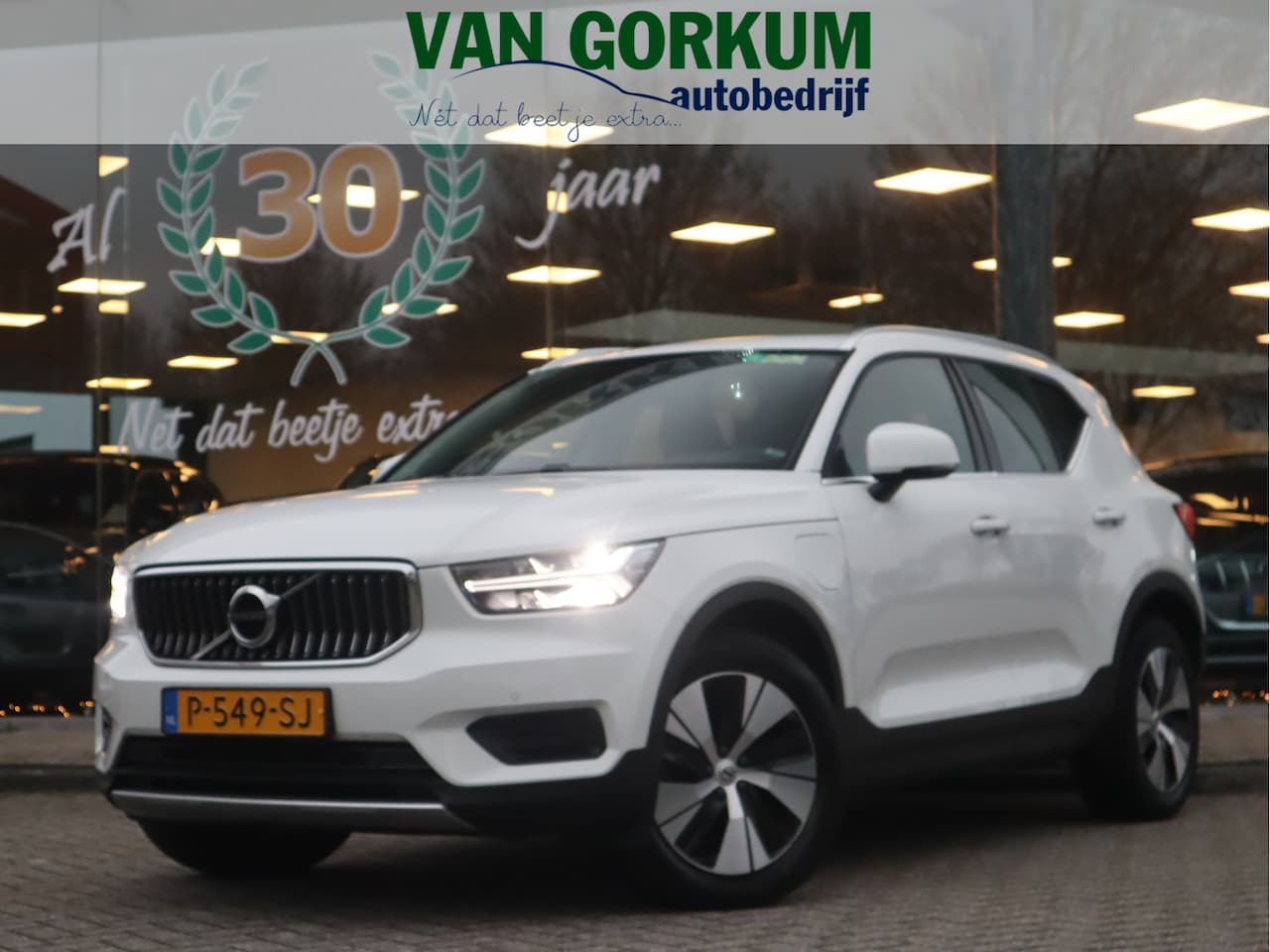 Volvo XC40 - 1.5 T4 Recharge Inscription Expression Automaat - AutoWereld.nl