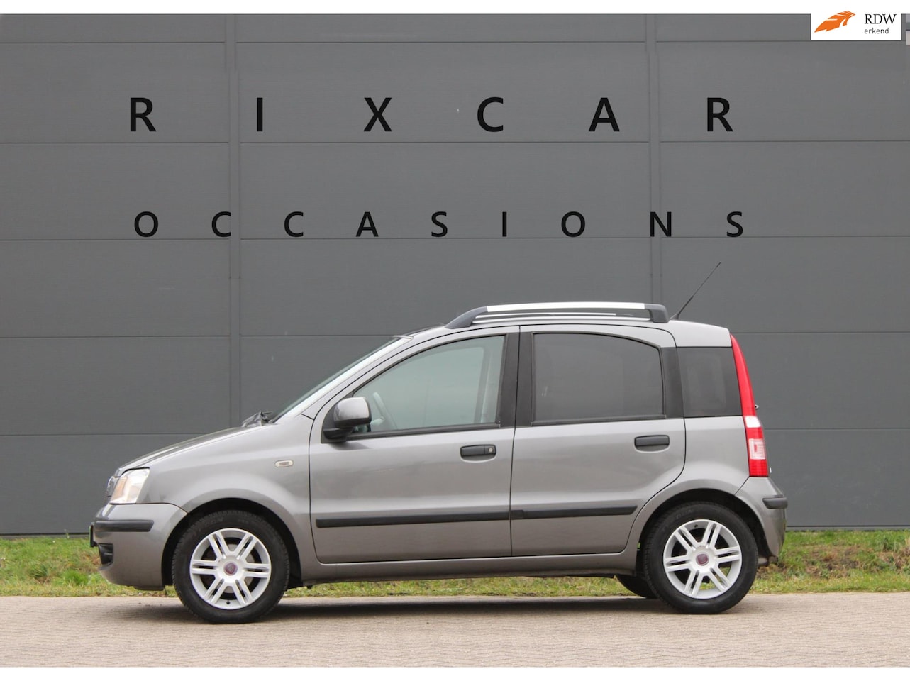 Fiat Panda - 1.2 Emotion PANO / CLIMA / LICHTMETAAL - AutoWereld.nl